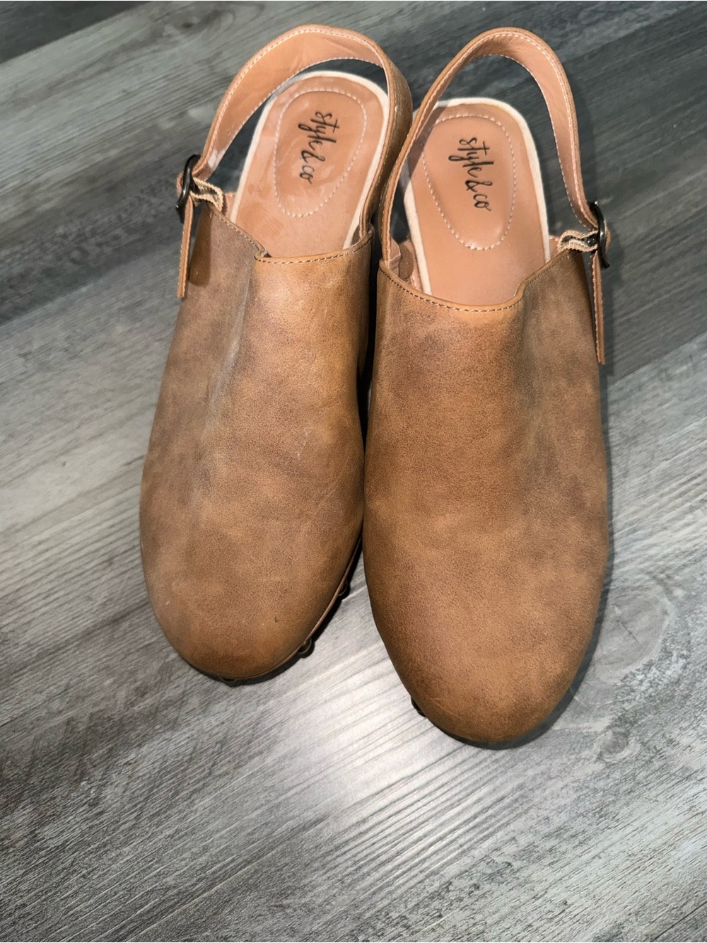 Style & Co. Tan Closed-Toe Slingback Clogs